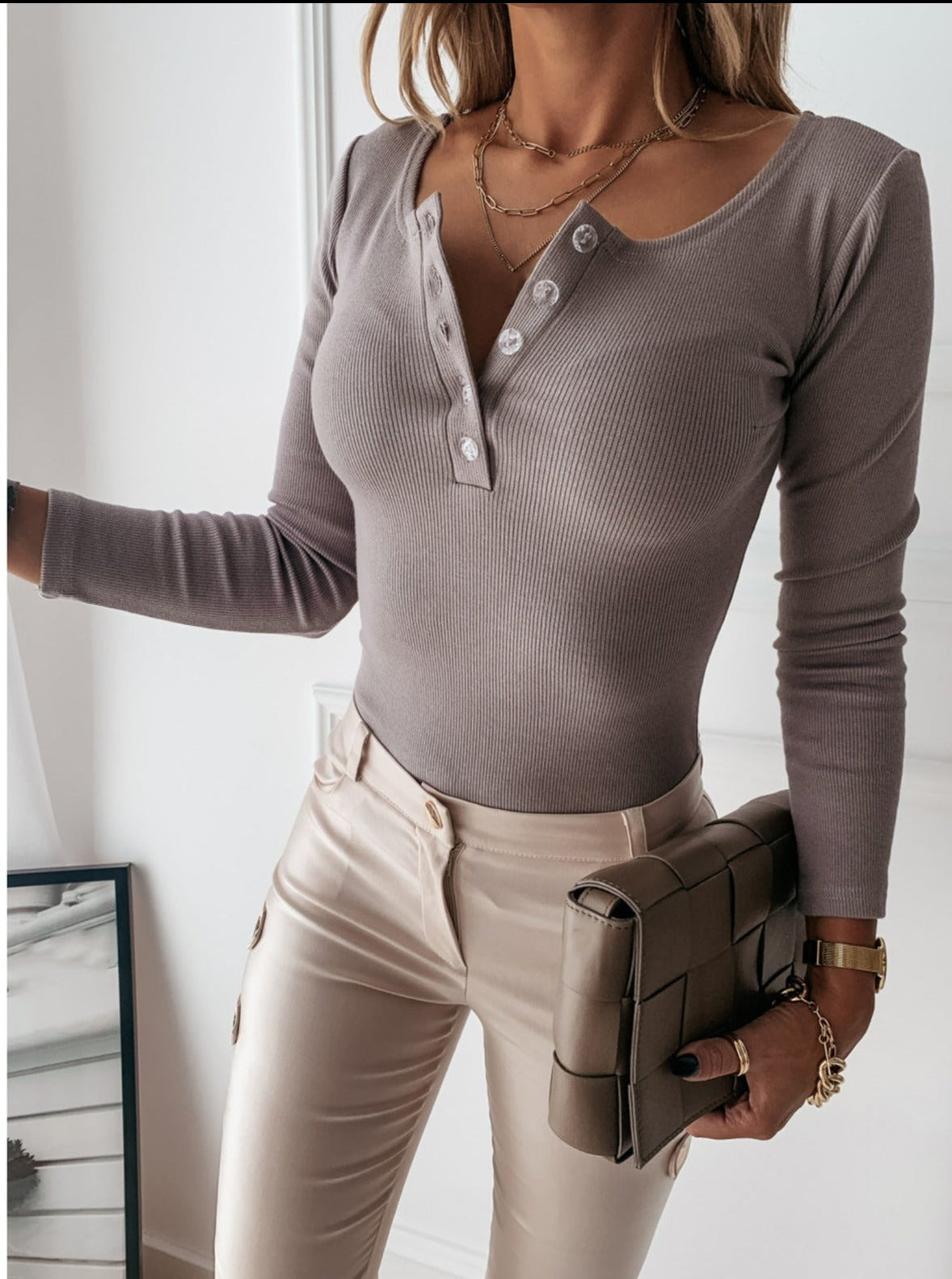 Women’s Ribbed Button Long-Sleeve Top